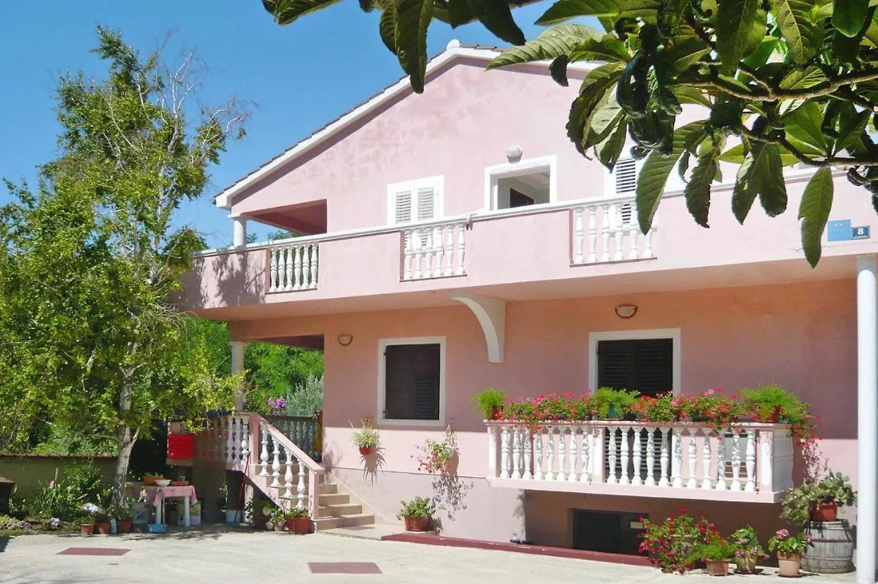 Apartments Ljilja In Privlaka, Near Sandy Beach Privlaka  Croatia