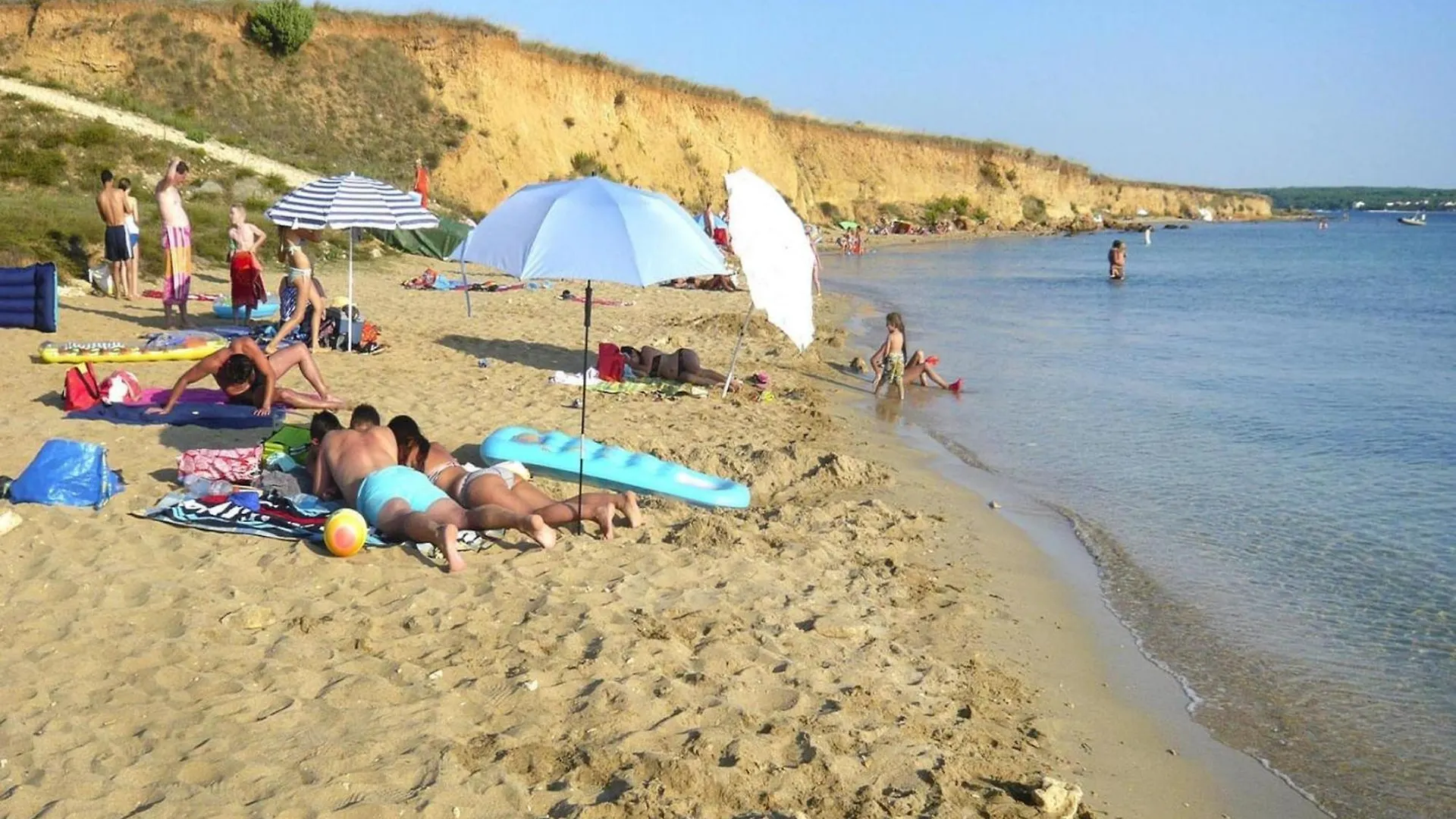 Apartments Ljilja In Privlaka, Near Sandy Beach Privlaka
