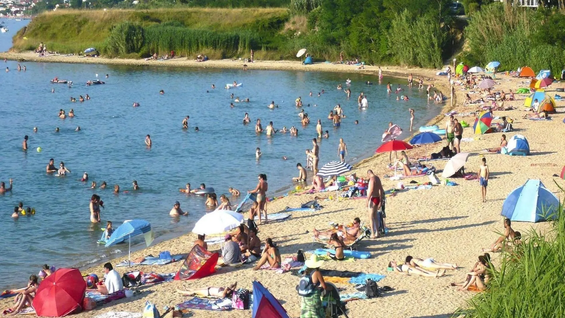 Apartments Ljilja In Privlaka, Near Sandy Beach