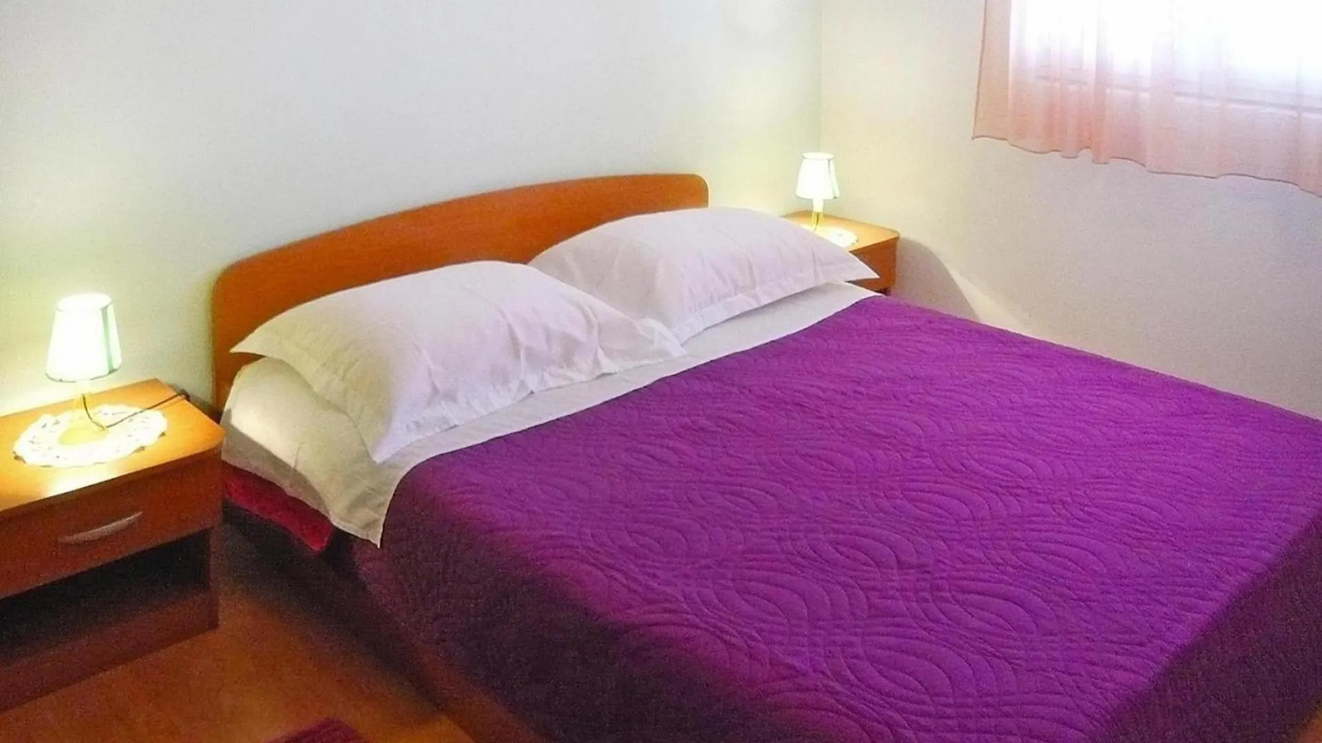 Apartments Ljilja In Privlaka, Near Sandy Beach Privlaka  Croatia